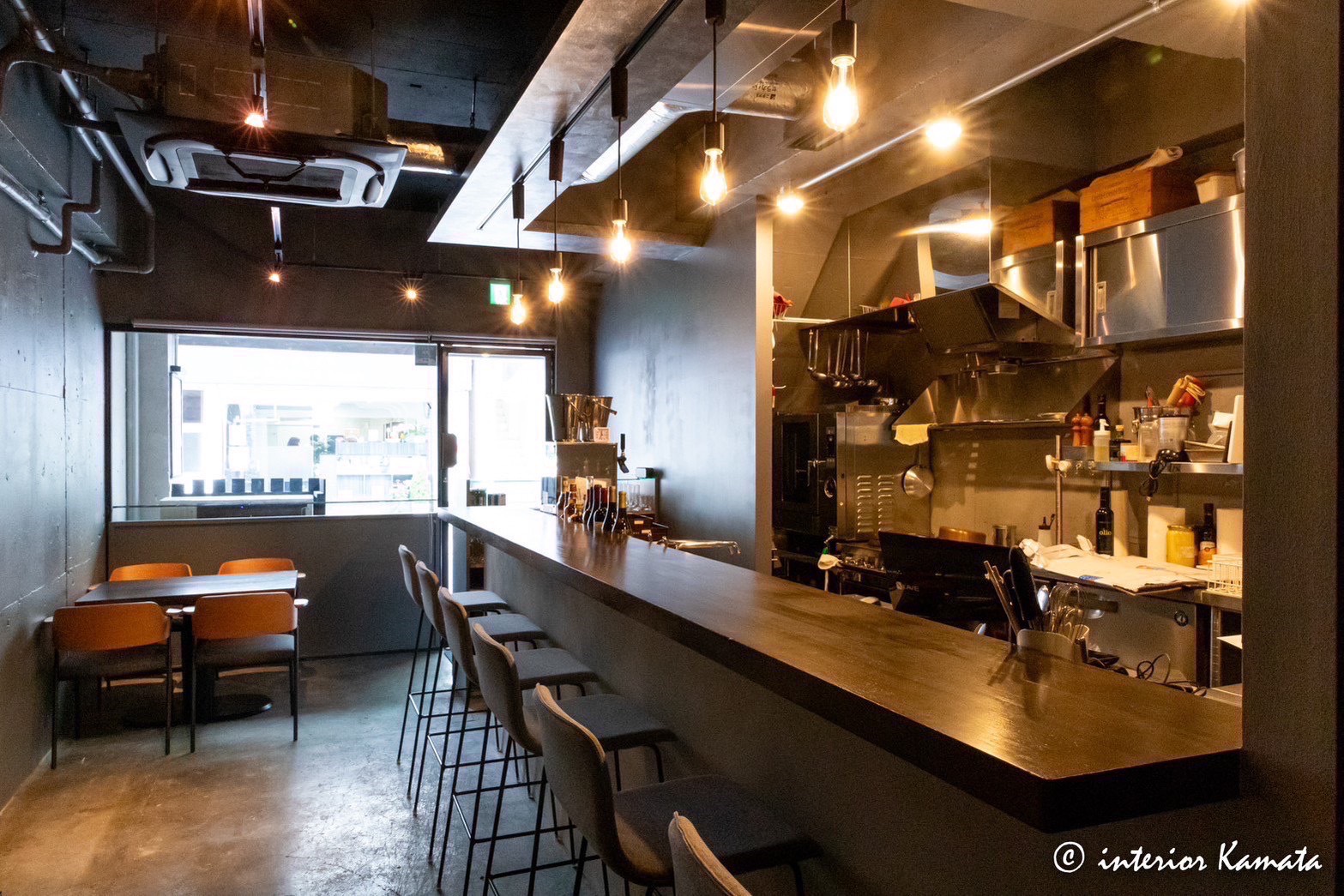 Kitchen KOBA 店内